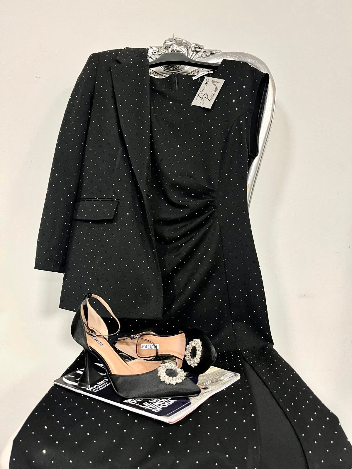 ABITO ELEGANTE
